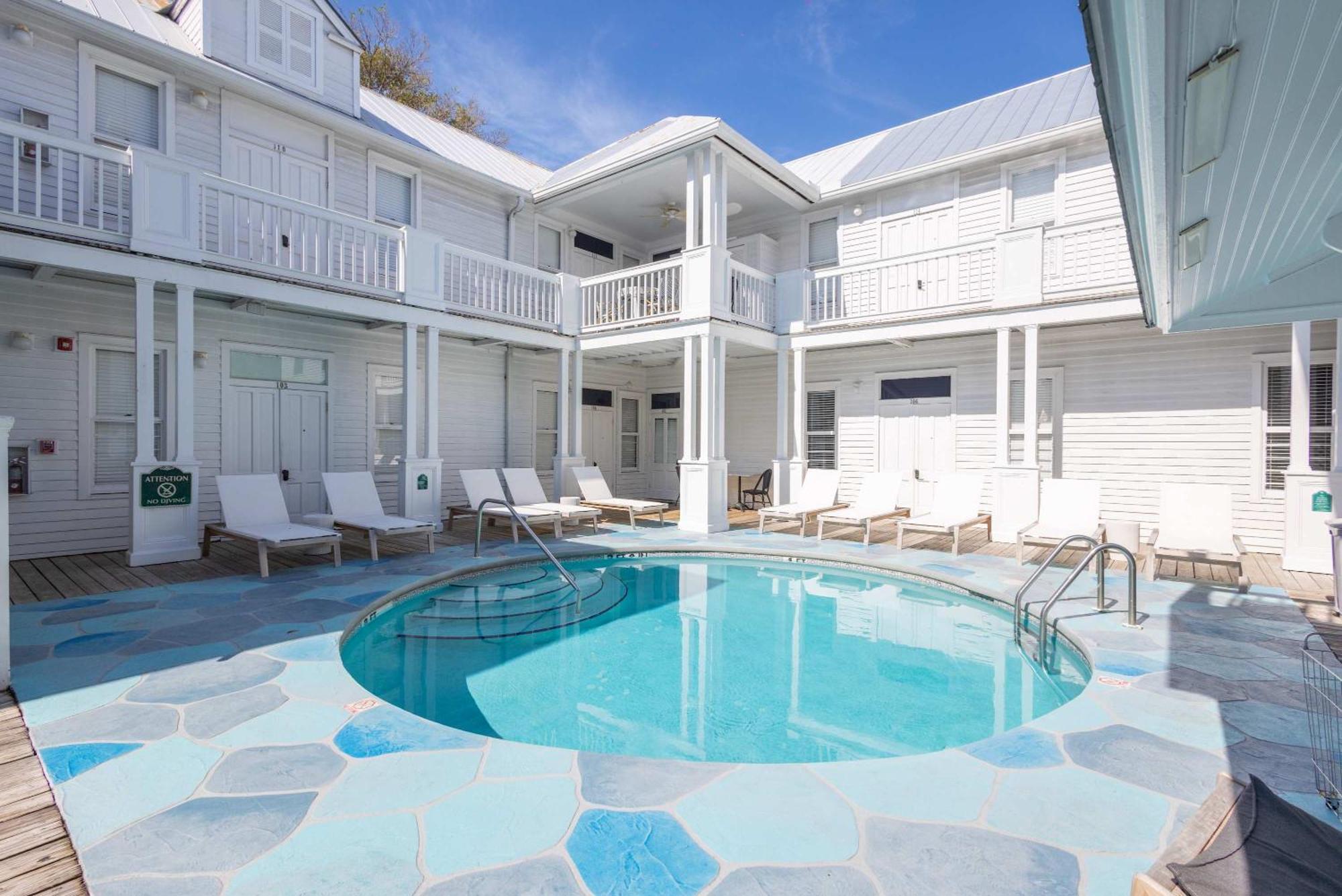 Deluxe Queen At The Curry Mansion - Parking & Heated Pool! Key West Dış mekan fotoğraf